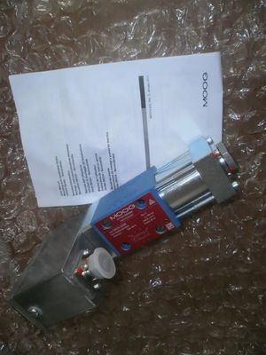 Moog Servo Valve with 3/4 inch outlet port size 0.1 kW power and Single Cylinder for precise electro-hydraulic control