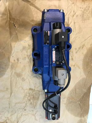 4WRZ10W9-85-7X/6EG24N9EK4/M
4WRZ10W9-85-7X/6EG24N9K4/M
4WRZ10W9-50-7X/6EG24N9EK4/M Hydraulic valve German Rexroth proportional solenoid valve