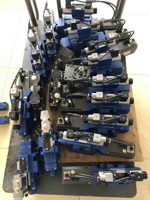 4WRZ32W8-360-70/6EG24N9TK4/D3M
4WRZ32W8-360-70/6EG24N9ETK4/M
4WRZ32W8-360-70/6EG24N9K4/M  Original genuine proportional German made Rexroth hydraulic electro-hydraulic proportional directional valve