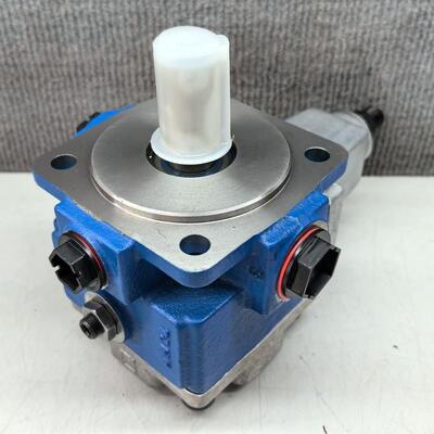 PV7-1X/63-94RE07MC0-08-P80Q114	
PV7-1X/40-45RE37MC5-16WH
PV7-1X/10-14RE01KN0-16 PV7 series pilot vane pump imported from Germany by Rexroth in stock