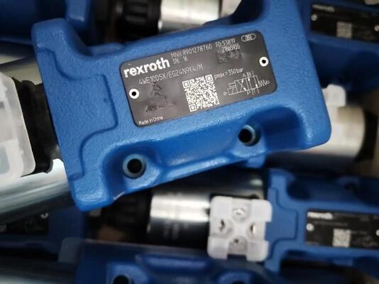 R901391161 4WE10L5X/HG24N9K4/M Original Rexroth directional valve