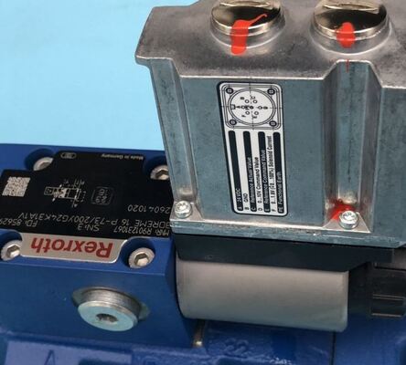 R900244765 4WRZ25W6-325-7X/6EG24N9ETK4/D3M Rexroth Germany hydraulic servo proportional valve