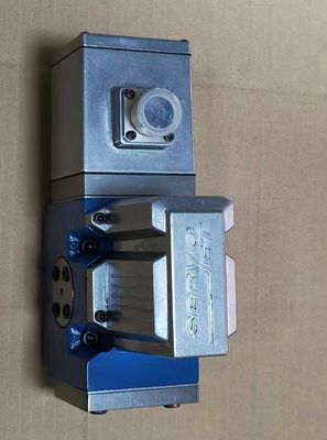 Moog Servo Valve with Cast Iron Housing for Building Materials Industry and Customized Processing Support