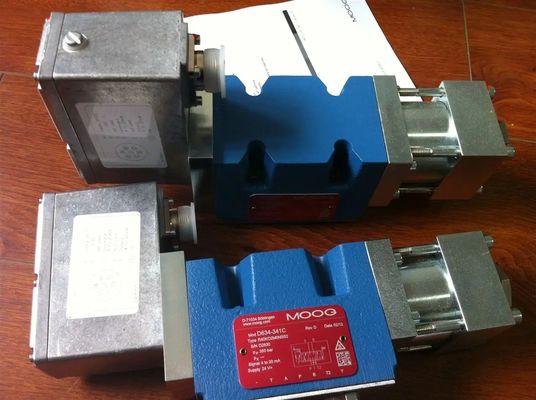 Moog Servo Valve with 400 bar Maximum Pressure and 0.2-cp Reverse Rotation in Cast Iron or Aluminum Material