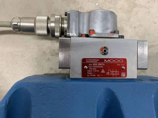 German Original Imported Moog Servo Valve with 280 bar Pressure Rating and Threaded or Flanged Inlet for Hydraulic Systems