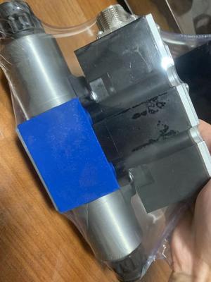 Rexroth Hydraulic Valve Proportional Directional Valve with 6-way Diameter 24V Voltage and Piston Pump