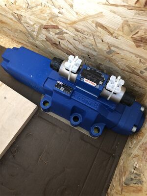 0811404824 4WRPEH10C4B 50P–2X/G24K0/A1M
0811404825 4WRPEH10C4B100P–2X/G24K0/A1M
0811404828 4WRPEH10C1B 50P–2X/G24K0/A1M German made Rexroth hydraulic proportional solenoid directional valve