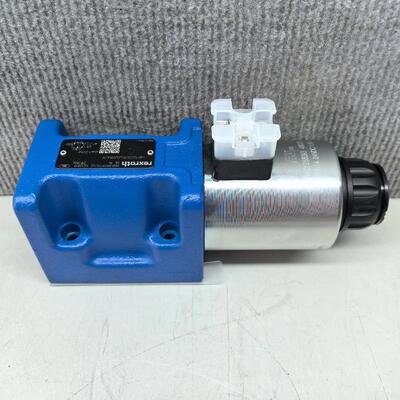 R901391203 4WE10C5X/HG24N9K4/M Hydraulic directional valve, Rexroth solenoid valve