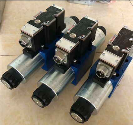 R900902095 4WRA6W30-2X/G24N9K4/V  German Rexroth proportional valve