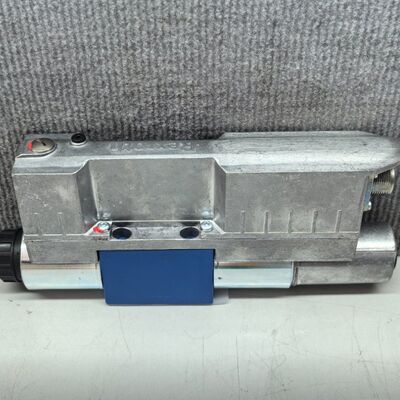 R900954064   4WRA10EA60-2X/G24K4/V  Hydraulic proportional valve from Rexroth, Germany