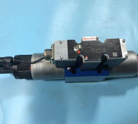 R900962405 4WREE10W1-25-2X/G24K31/F1V Hydraulic valve German Rexroth proportional valve