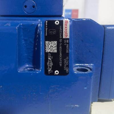R900707649 4WRZE25W8-325-7X/6EG24N9K31/A1M Proportional hydraulic servo valve from Rexroth, Germany
